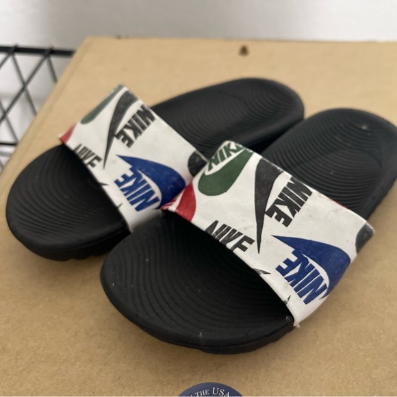 Nike Slides Toddler size 11C - Picture 1 of 2
